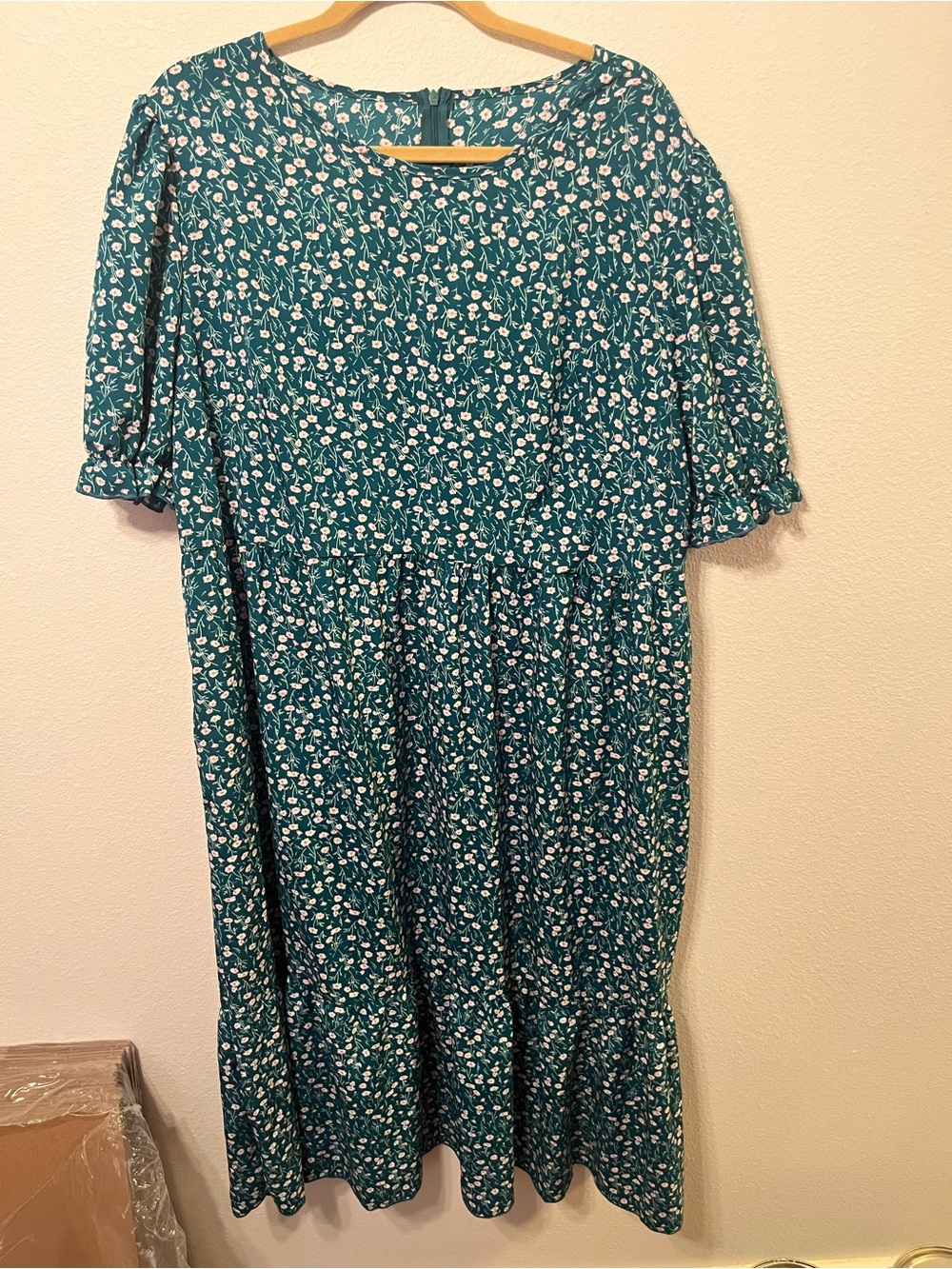 SHEIN Brand - Size: 4X - Teal Floral Midi Dress with Puff Sleeves